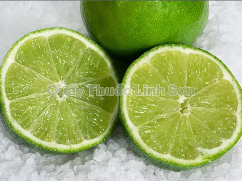 ăn chanh chữa nấc cụt