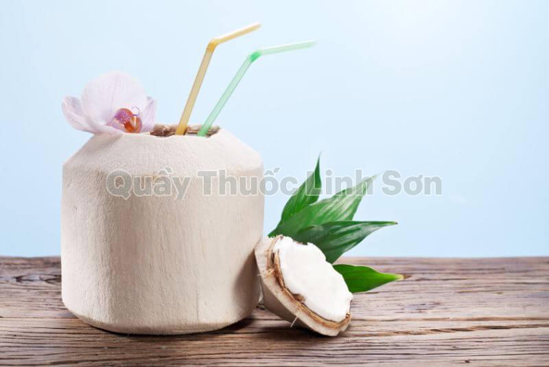 Bà bầu uống nước dừa xiêm bao nhiêu là đủ