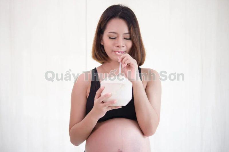Bà bầu uống nước dừa xiêm từ tháng thứ mấy