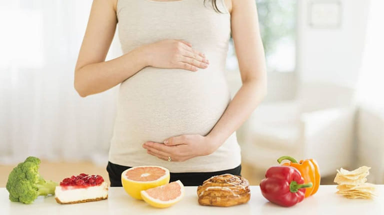 bà bầu nên ăn gì trong 3 tháng đầu