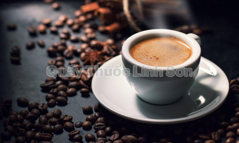 bà bầu nên tránh uống cà phê