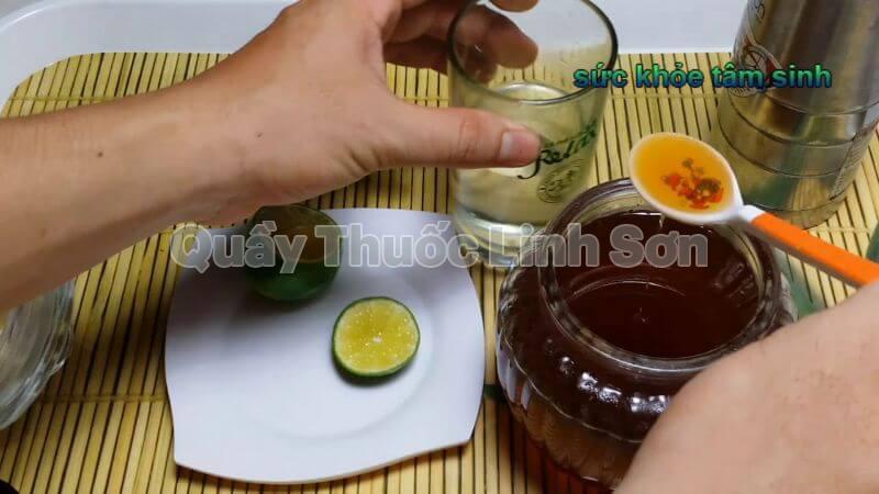 Cách trị cảm cúm cho bà bầu đơn giản với nước chanh mật ong
