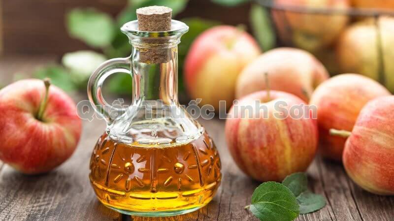 chữa nhiệt miệng bằng giấm táo