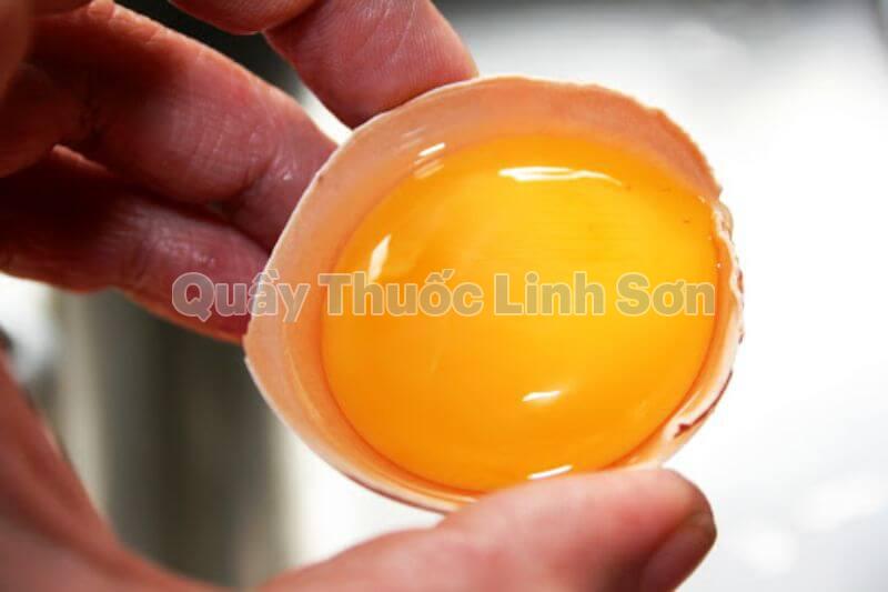 lòng đỏ trứng là thực phẩm giàu can xi