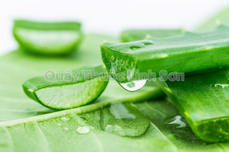 pha nước xúc miệng chữa nhiệt miệng