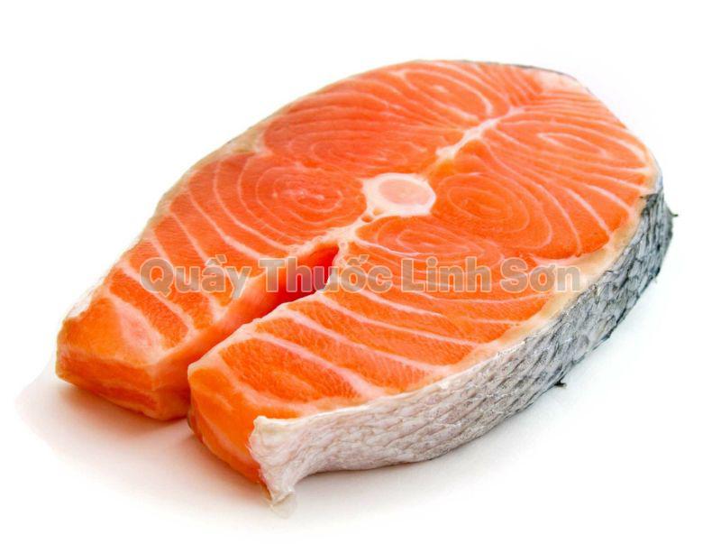 cá hồi là thực phẩm dinh dưỡng chữa nhiều DHA cho bà bầu 3 tháng đầu