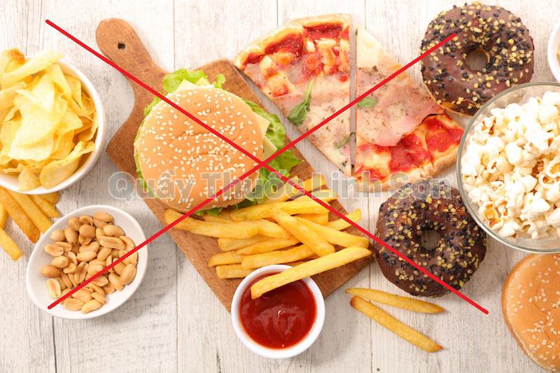 các loại thực phẩm mẹ bầu không nên ăn khi mang thai 3 tháng đầu