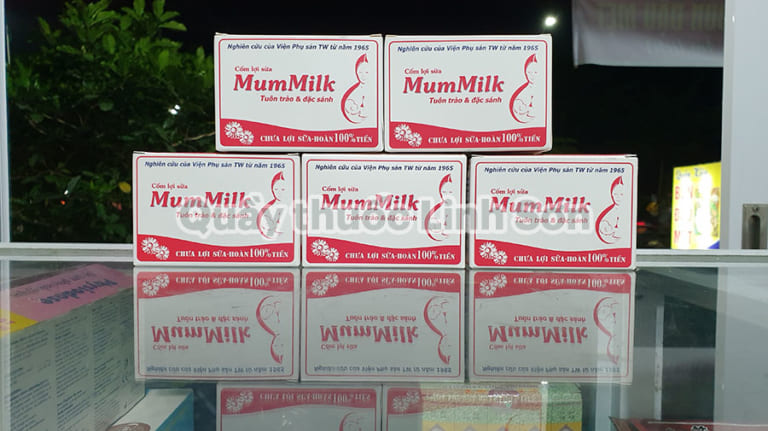 Cốm lợi sữa MumMilk ở quầy thuốc Linh Sơn